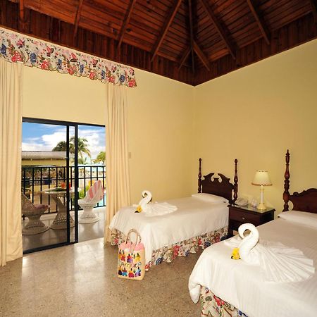 Rooms On The Beach Негрил Экстерьер фото