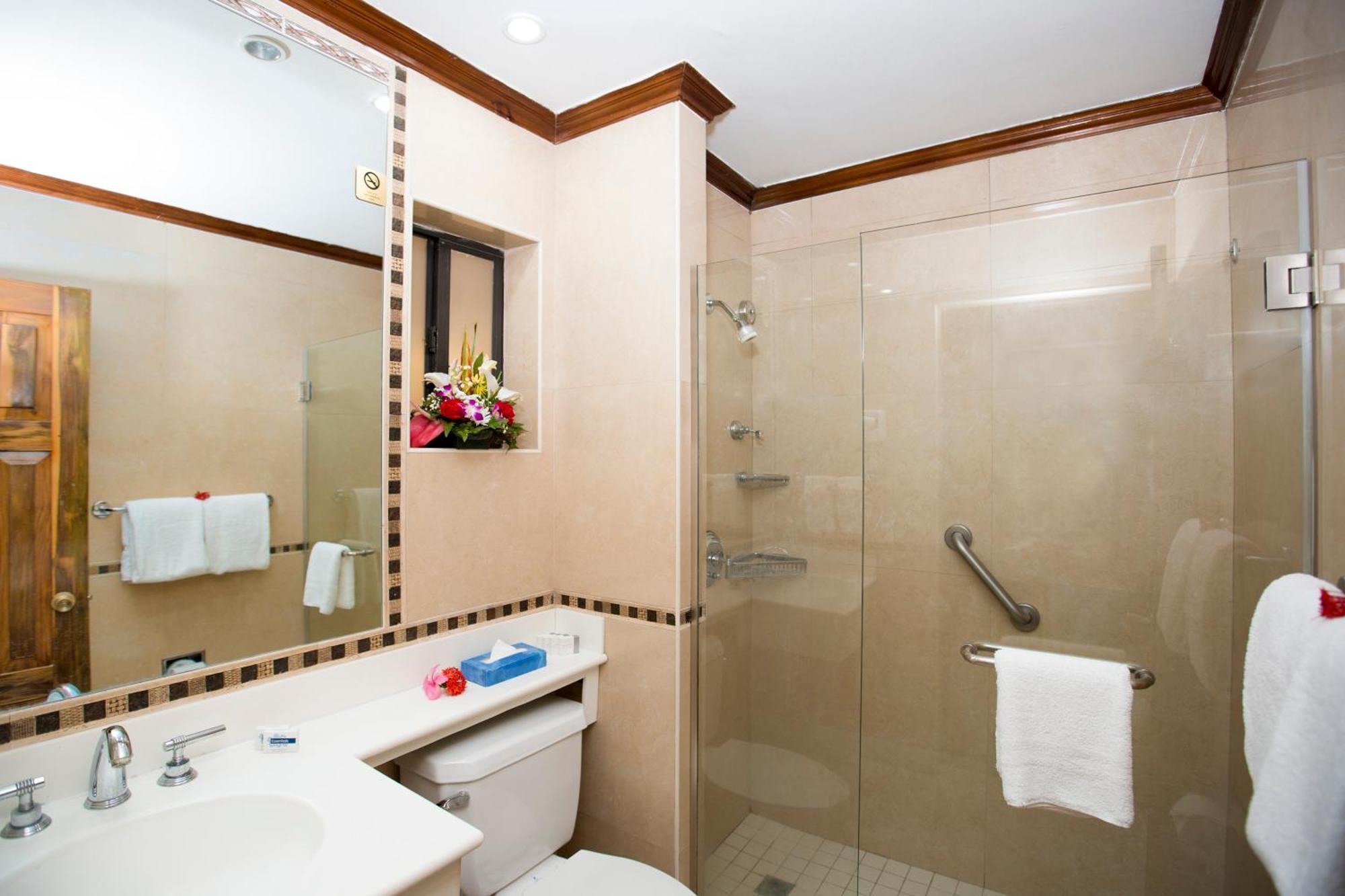 Rooms On The Beach Негрил Экстерьер фото