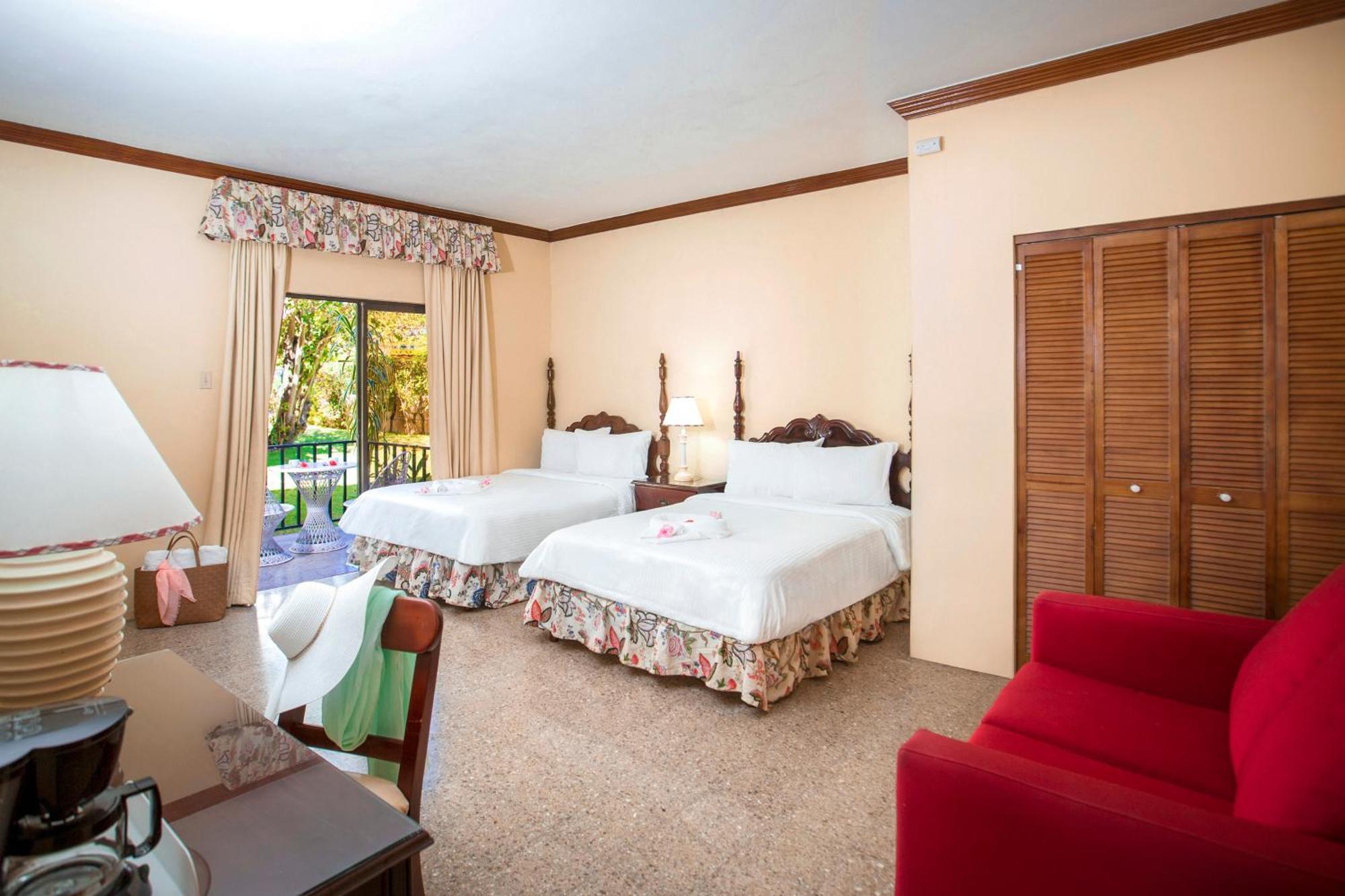 Rooms On The Beach Негрил Экстерьер фото